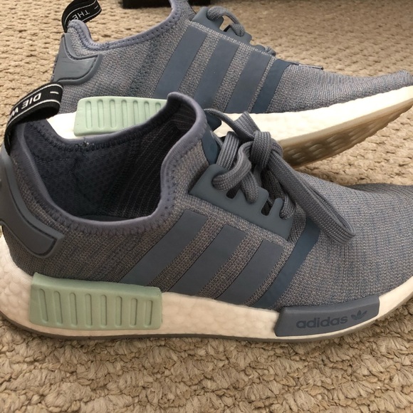 Women’s Adidas NMD R1 - Picture 4 of 7
